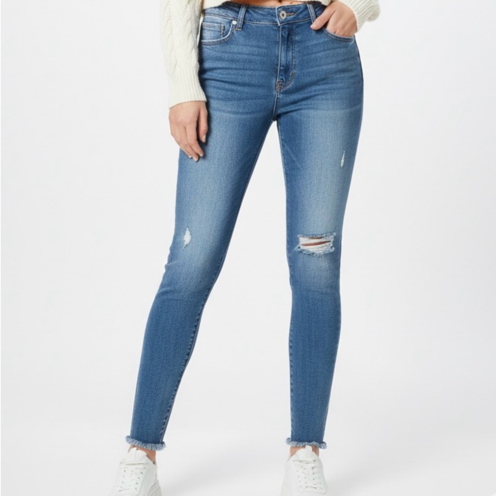 KanCan Distressed Mid Rise Skinny Jeans - Frayed Hem (Size 31)